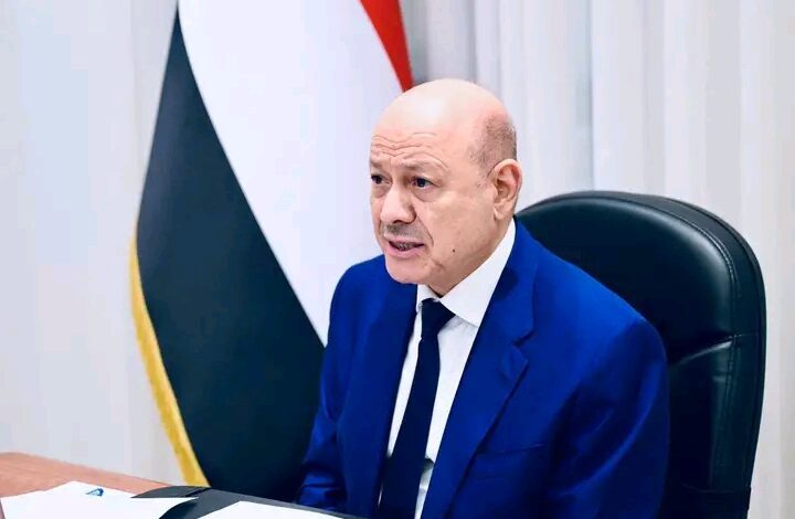 عاجل: الرئيس اليمني في بيان ثانِ يصدر توجيهات وقرار سيادي