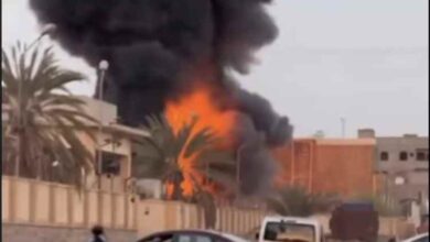 عاجل : اندلاع حريق في هنجر تجاري بمديرية المنصورة في عدن