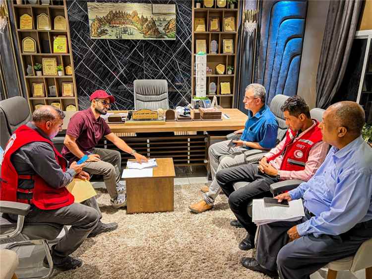 عدن.. لقاء يناقش تنفيذ أنشطة تعزيز القدرة على التكيف مع تغير المناخ والتخفيف من آثار الفيضانات بصيرة