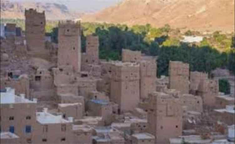 عرماء النفطية في شبوة تعيش في ظلام دامس
