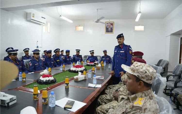 قائد المنطقة الأولى يشهد حفل استقبال الضباط الجدد ويؤكد على أهمية الاستفادة من خبراتهم لتعزيز الجاهزية