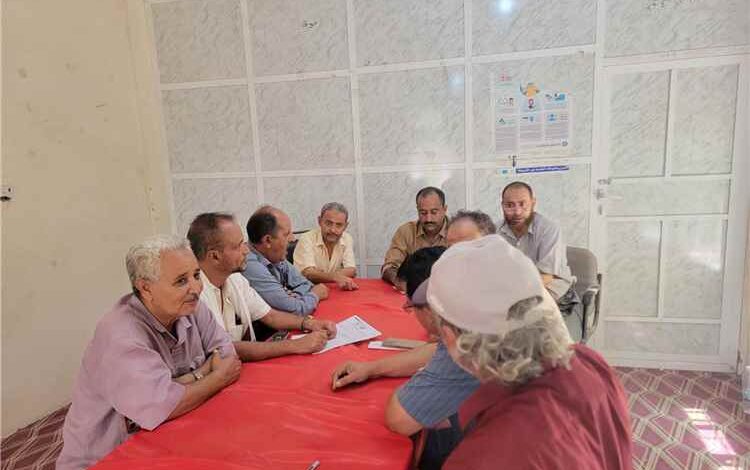 قعطبة.. لجنة المناقصات والمزايدات تناقش المشاريع الخدمية وتقر اختيار المقاولين المستوفين للشروط