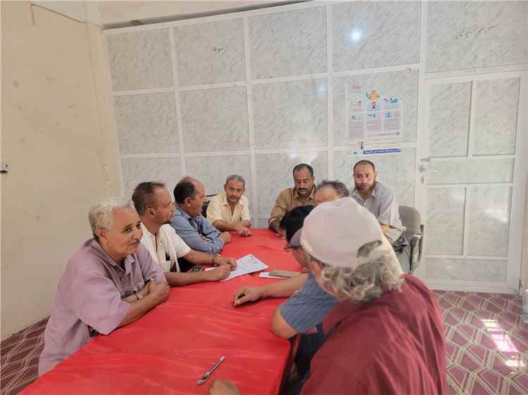 قعطبة.. لجنة المناقصات والمزايدات تناقش المشاريع الخدمية وتقر اختيار المقاولين المستوفين للشروط