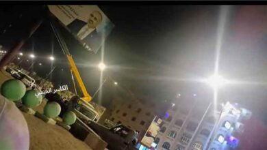 قوات أمنية تُزيل ما تبقى من صور عيدروس في عدن