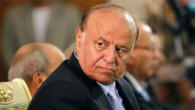 كاتب سياسي: ربما كان هادي محقاً.. سقوط صنعاء لا يحتاج إلى اجتياحها