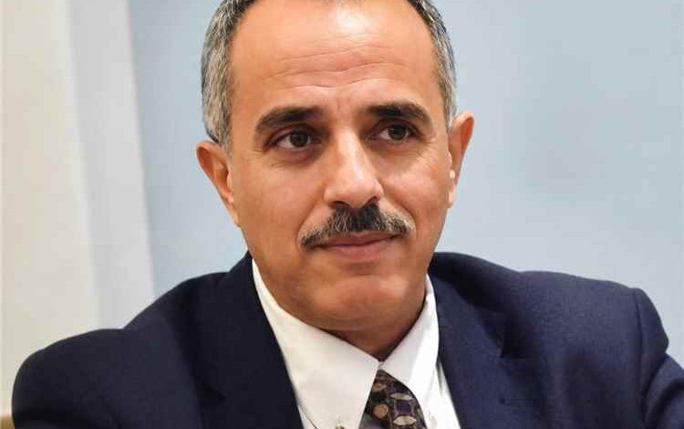 كاتب صحفي يدعو لكشف بيانات إنتاج النفط والغاز في اليمن وفضح شبكات الفساد