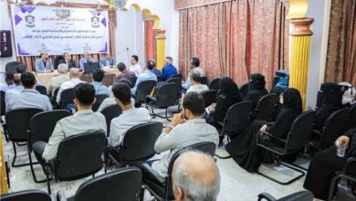 كلية العلوم الاجتماعية بجامعة عدن تستقبل طلابها المستجدين وتستعرض جاهزية منصتها التعليمية الإلكترونية