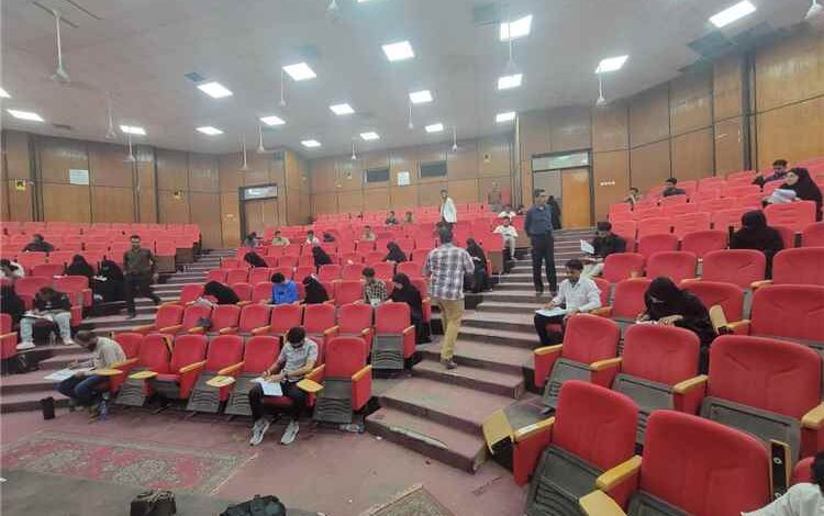 كليةُ الحقوقِ تختتمُ امتحاناتِ الفصلِ الدراسي الثاني من العام الجامعي: 2025-2026م بنجاحٍ كبير .