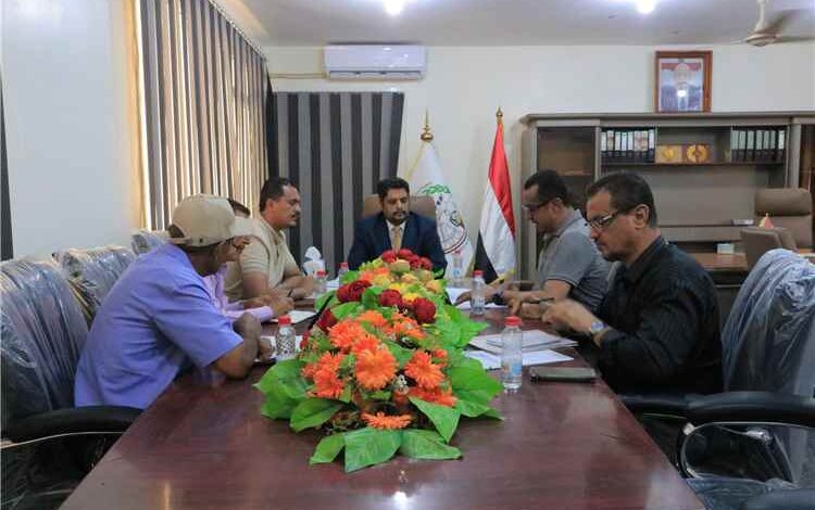 لجنة المناقصات بوزارة التعليم الفني تقر الوثائق الفنية لمشروع إعادة تقسيم صالة الوزارة