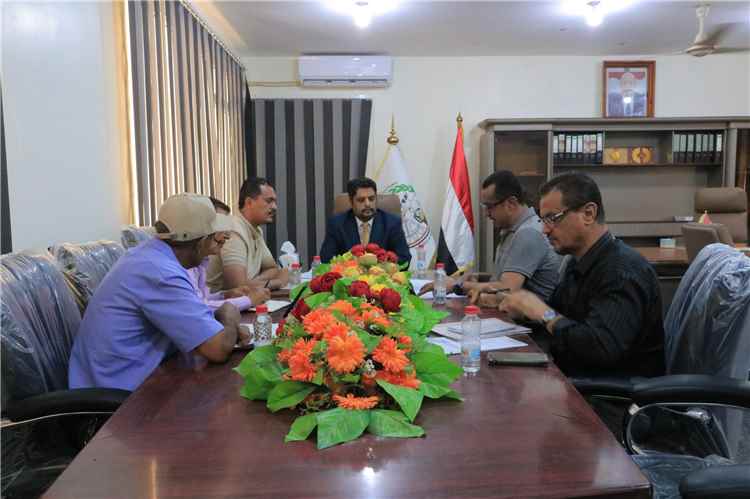 لجنة المناقصات بوزارة التعليم الفني تقر الوثائق الفنية لمشروع إعادة تقسيم صالة الوزارة