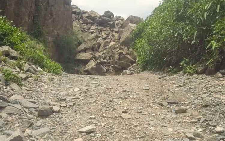 لحج.. مناشدة لإصلاح طريق متضررة وإنقاذ أراضٍ زراعية بالقبيطة