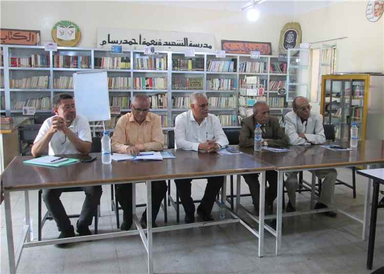 مجلس آباء مدارس مدينة تعز يناقش مع الإعلاميين تحديات العملية التعليمية