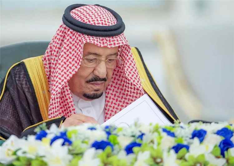 مجلس الوزراء السعودي يدين ادعاءات الحوثي ويجدد استمرار المملكة في دعم الشعب اليمني وحكومته