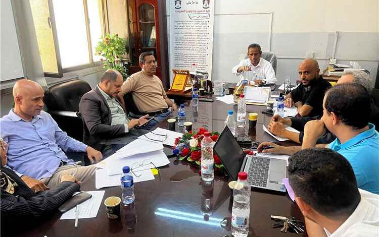 مجلس كلية الحاسوب بجامعة عدن يناقش تطوير البرامج الأكاديمية