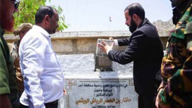 محافظ أبين يضع حجر الأساس لمشروع مياه سرار بتمويل من السلطة المحلية لخدمة 12 ألف نسمة