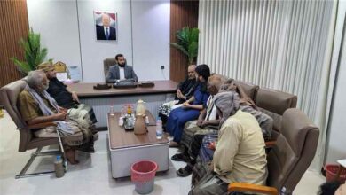 محافظ أبين يلتقي مشايخ ووجهاء قبيلة الجعادنة ويؤكد دعمه لمطالبهم الحقوقية في قضية علي عشال