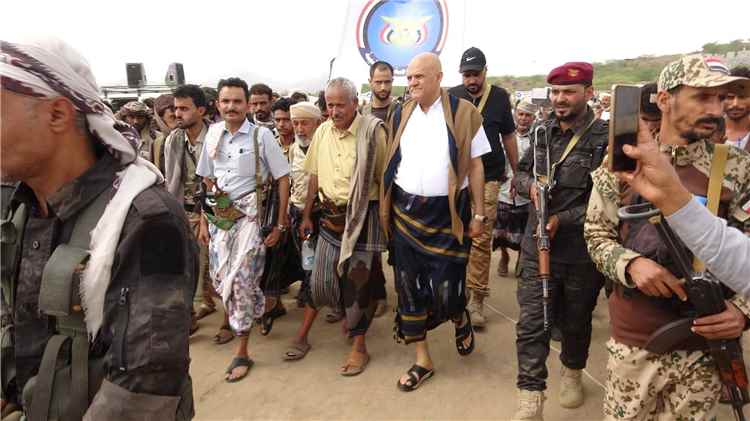 محافظ تعز يُشيد ببطولات أبناء الوازعية.. والحشد  القبلي لأبناء المديرية يؤكد  الجاهزية لدعم قرارات القيادة السياسية واستعادة الدولة