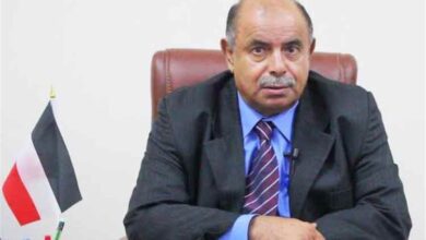 محافظ حضرموت يؤكد دعم تطوير المستشفى الجامعي ويقر مشاريع خدمية وتنموية