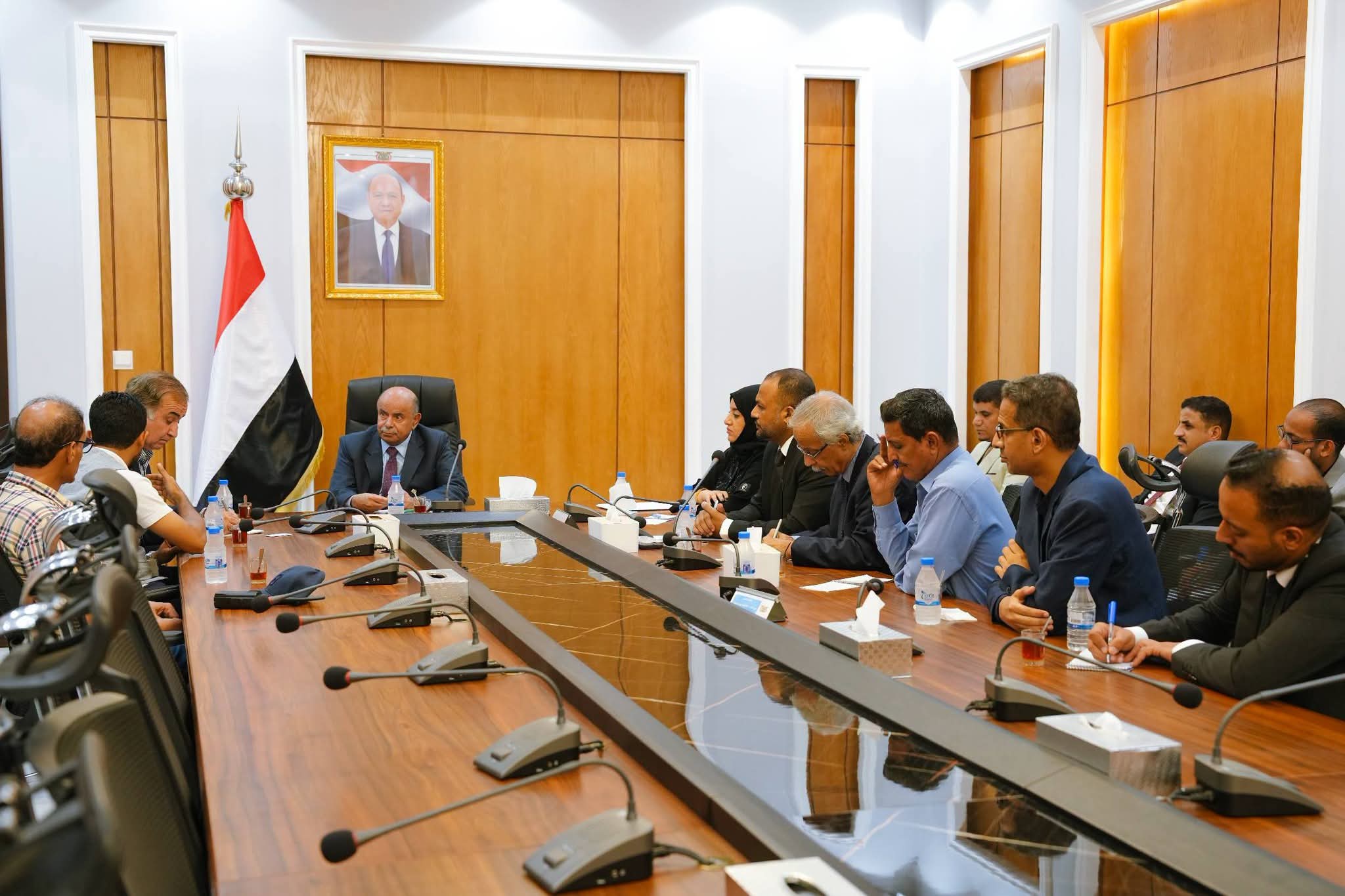 محافظ حضرموت يبحث مع وفد المفوضية السامية لحقوق الإنسان تعزيز التعاون في مجال حماية الحقوق