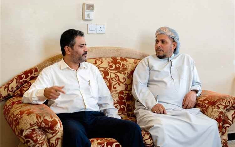 محافظ سقطرى يتفقد سير العمل بمحكمة حديبوه الابتدائية
