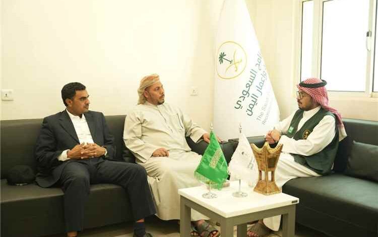 محافظ سقطرى يناقش مع البرنامج السعودي تعزيز التنسيق المشترك في تنفيذ المشاريع النوعية