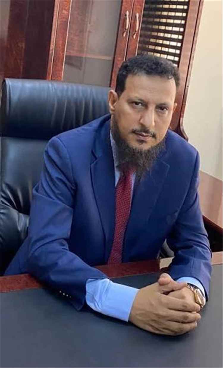 محافظ عدن: من عاصمة السلام والصمود نجدد الاصطفاف خلف الدولة وندين اعتداءات الحوثيين على السعودية