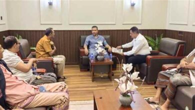 محافظ لحج يوجه بتدشين حملة لإزالة العشوائيات وتنظيم القواطر بمديريتي تبن والحوطة