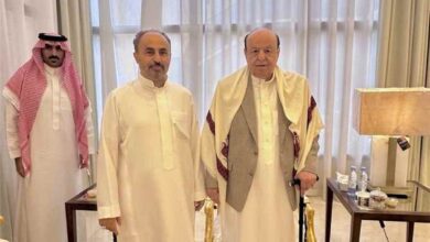 محمد هادي منصور يروي أبرز محطات رفقته للرئيس الراحل عبدربه منصور هادي: 32 عامًا من العمل والذكريات
