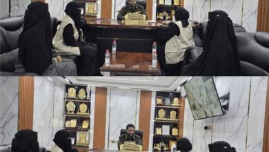 مدير أمن لحج يستقبل نائبة رئيسة اتحاد نساء اليمن فرع لحج ويبحثان آفاق التعاون المشترك.