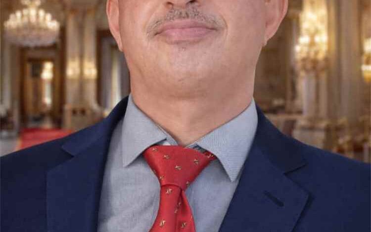 مدير صحة أحور يناشد محافظ أبين الإبقاء على العقيد أحمد مهدي مديراً عاماً للمديرية