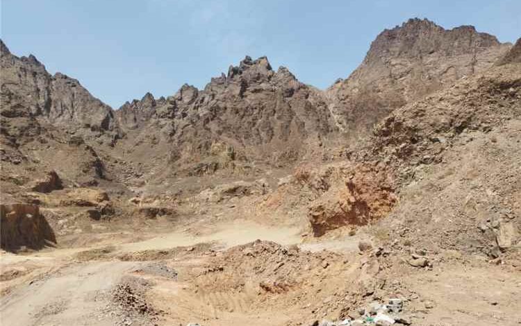 مدير عام البريقة يستعيد المحاجر إلى الدولة ويشدد بمحاسبة المعتدين