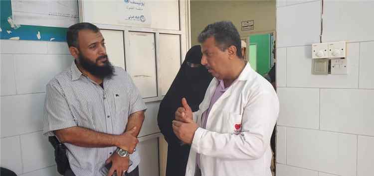 مدير عام التواهي يتفقد المجمع الصحي القلوعة ويوجه بتعزيز الخدمات الصحية وتلبية الاحتياجات وفق الإمكانيات