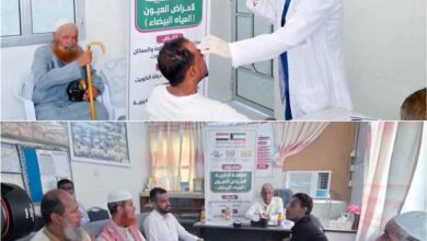 مدير عام الشحر يدشن القافلة الطبية الميدانية لأمراض العيون (المياه البيضاء) بمستشفى الحامي