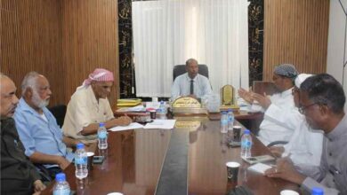 مدير عام المكلا يبحث مع “الهيئة الحضرمية لإصلاح ذات البين” تعزيز الشراكة المؤسسية لترسيخ السلم المجتمعي