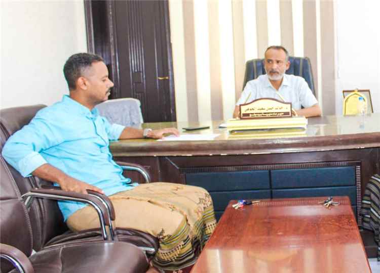 مدير عام بروم ميفع يناقش مع مديري "الكهرباء" و"هيئة الأراضي" بالمديرية العديد من القضايا والمستجدات
