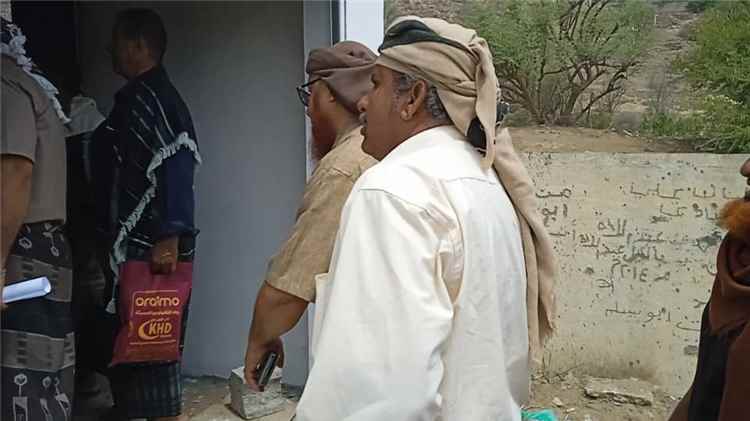 مدير عام سرار يافع يتفقد مشروع المخبز الخيري (كوثر2) في مراحله النهائية بدعم كويتي