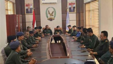 مدير عام شرطة شبوة يترأس اجتماعا أمنياً موسعاً ويوجّه برفع الجاهزية والسيطرة الميدانية إلى الدرجة القصوى