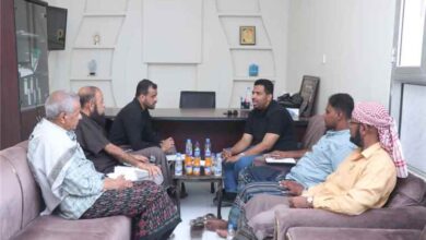 مدير عام مكتب الصحة العامة والسكان بساحل حضرموت يلتقي مدير مكتب الصحة بالشحر ولجنة المخيمات الطبية