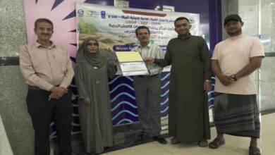 مركز رؤى يختتم فعاليات معرض "رحلة البقاء" بعدن وتكريم الجهات المشاركة والداعمة