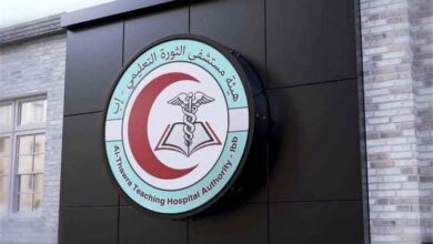 مستشفى حكومي في إب يحتجز مريضًا مسنًا لعجز أسرته عن سداد تكاليف العلاج