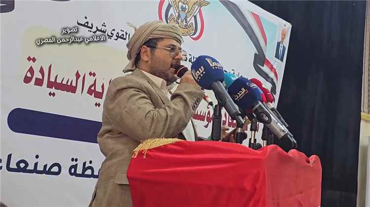 مشايخ ووجهاء محافظة صنعاء يؤكدون دعمهم للقيادة السياسية ويجددون العهد باستعادة مؤسسات الدولة