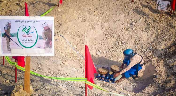 مشروع «مسام» يتلف 724 قطعة من المخلفات الحربية في المكلا