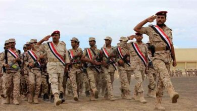 مطالبات بتوحيد رواتب منتسبي الدفاع والداخلية مع التشكيلات العسكرية التابعة للتحالف وصرفها بالريال السعودي