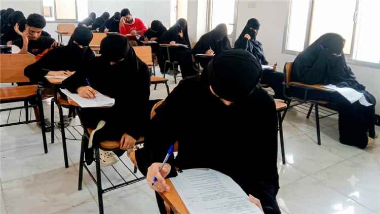 معهد الشحر العالي للعلوم الصحية يدشن الامتحانات النهائية للفصل الثاني للعام 2025م-2026م