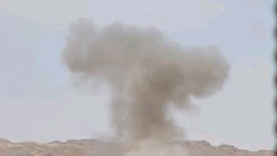 مقتل عناصر حوثية في غارات عنيفة على مخازن سلاح ومنصات اطلاق صواريخ في مأرب والجوف