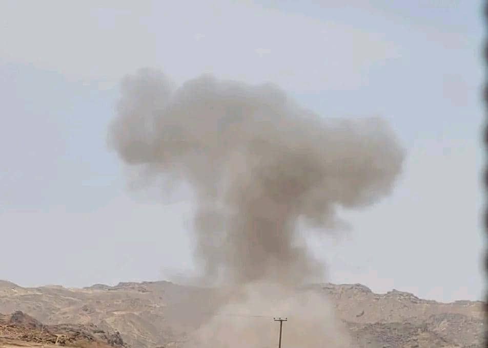 مقتل عناصر حوثية في غارات عنيفة على مخازن سلاح ومنصات اطلاق صواريخ في مأرب والجوف