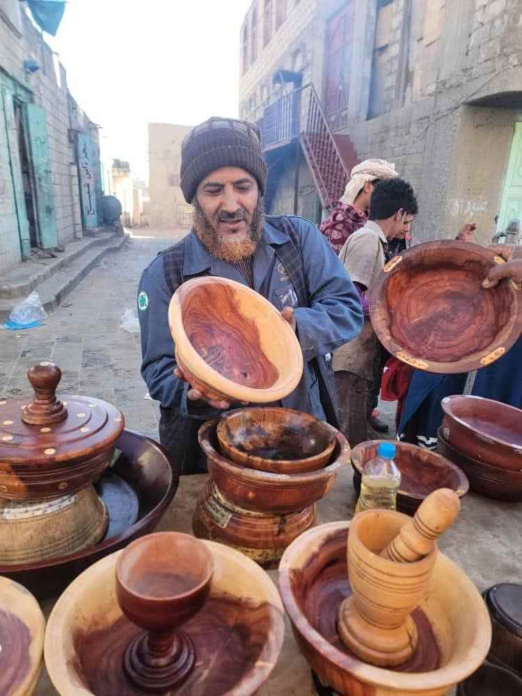 مكيراس..المعلم صالح شيخ… أيقونة النجارة والحفاظ على التراث في مديرية مكيراس