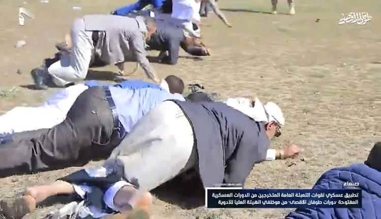 المشهد اليمني - من "التدريس" إلى "التعبئة".. كيف يُحوّل الحوثيون المعلمين إلى مقاتلين في إب؟