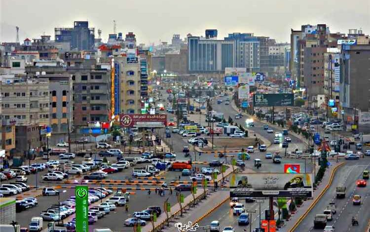 من قلب عدن.. وزير أسبق يوجه رسالة عن واقع المدينة ويهاجم ما وصفه بالإعلام غير المسؤول