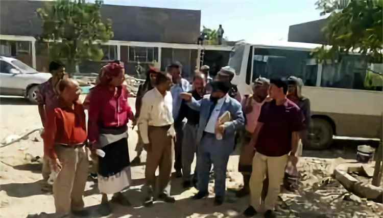 منارة علمية تتهاوى وأكاديميون يطالبون بالتدخل العاجل.. مناشدة إلى محافظ أبين لإنقاذ كلية التربية لودر من التدهور الأكاديمي..